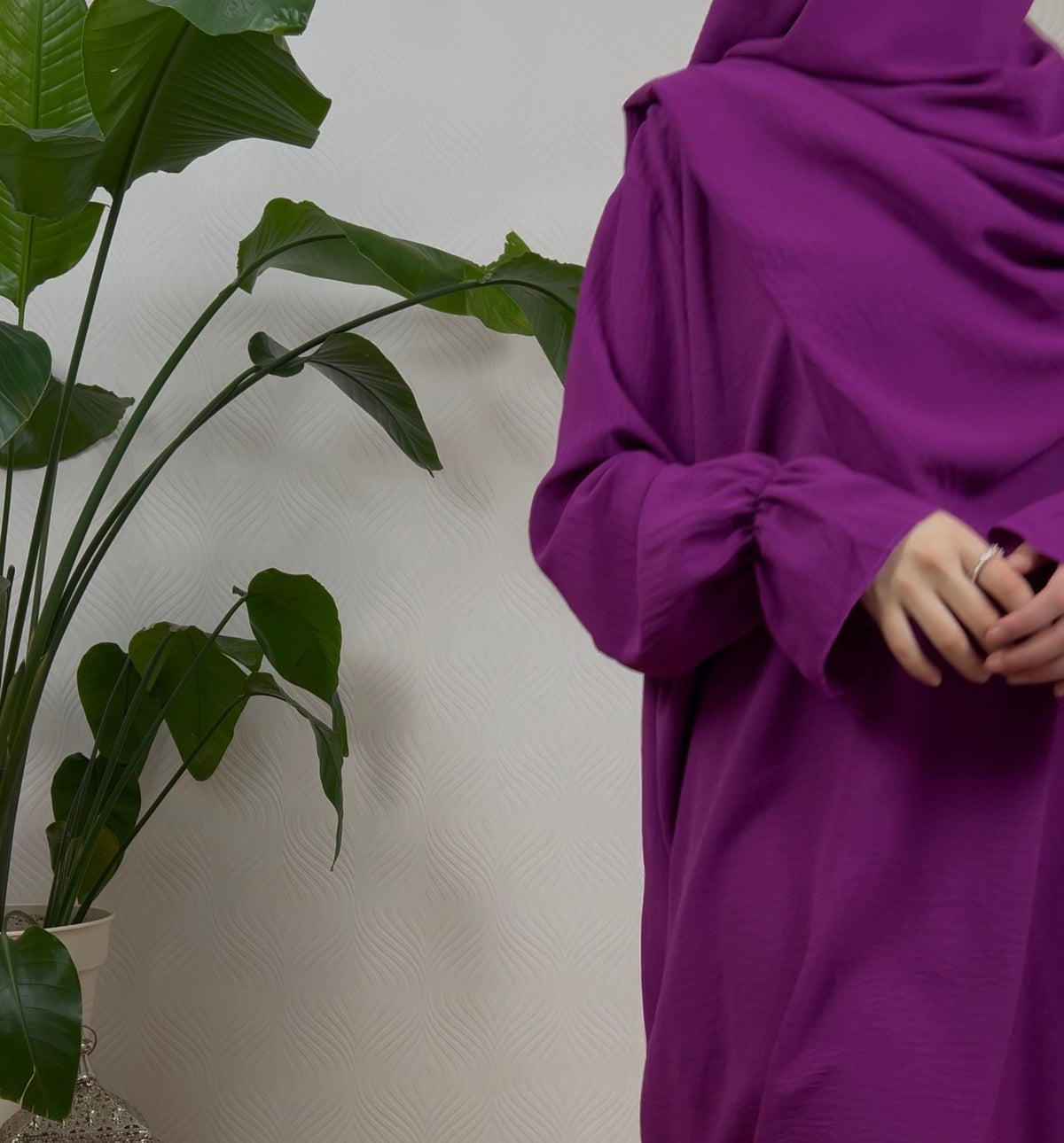 VELAYA Abaya & Khimar Set - violett