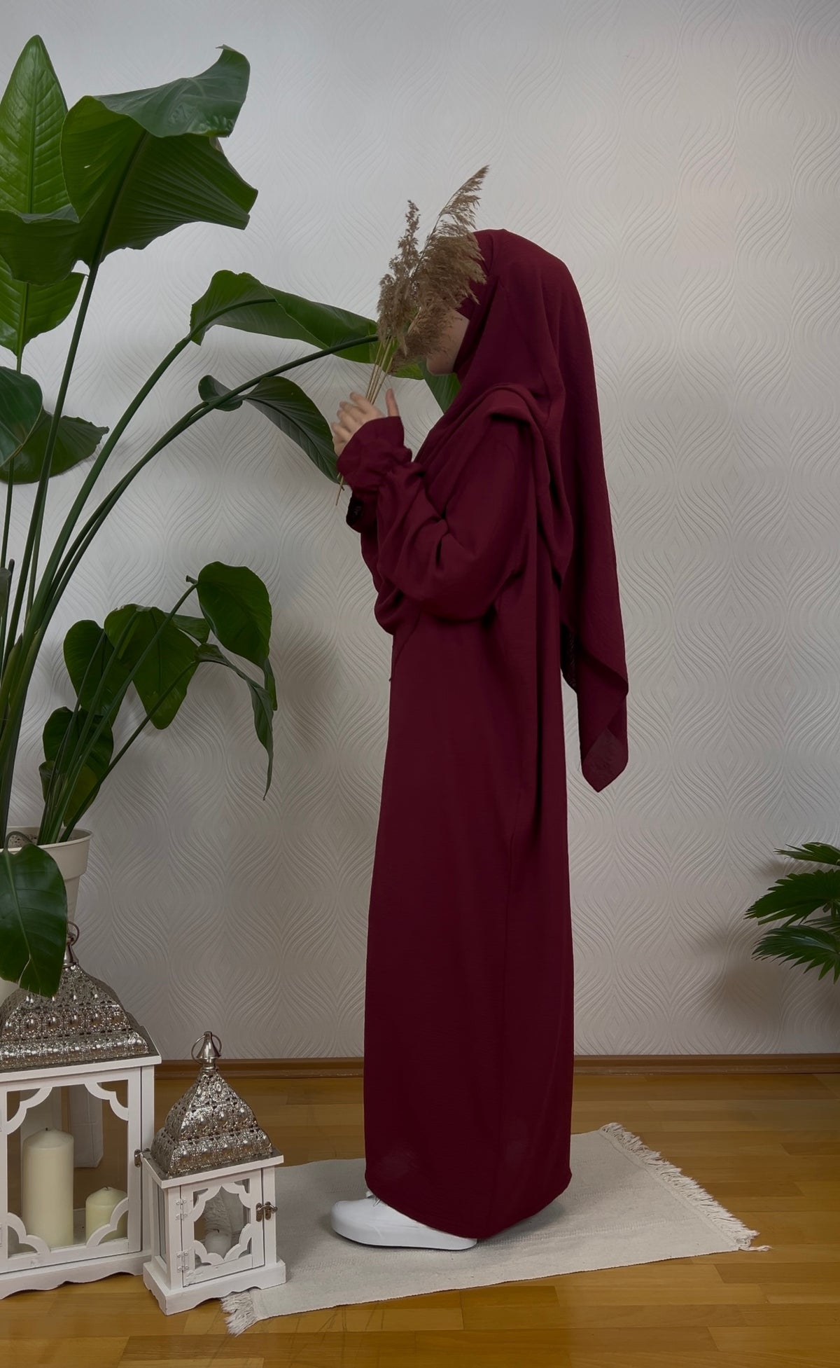 VELAYA Abaya & Khimar Set - bordeaux