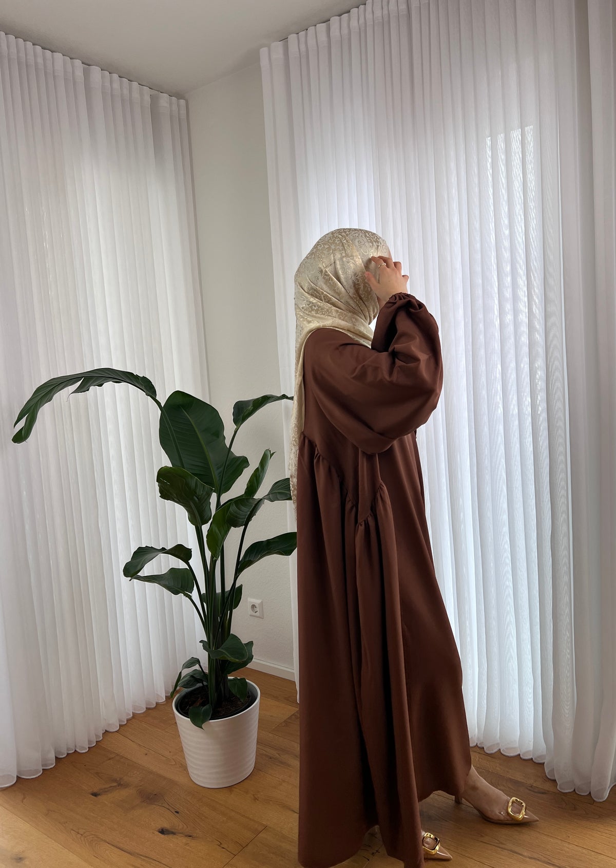 NISA Abaya - braun